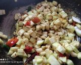 A picture of step 2 of Lauki curry (bottle gourd curry).