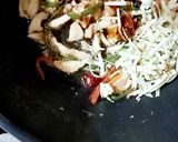 A picture of step 5 of Szechuan chicken.
