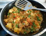 पत्तागोभी करी विथ हरे मटर और आलू (Cabbage curry with green peas nd potato recipe in hindi) रेसिपी चरण 18 फोटो