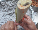 Foto del paso 3 de la receta: Tamales de masa oscura