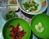 Foto langkah ke 1 dari resep SteamBoat Rasa Tomyam ala rumahan.