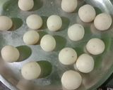 सूजी के रसगुल्ले (Suji ke rasgulle recipe in hindi) रेसिपी चरण 2 फोटो