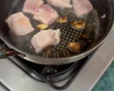 Foto del paso 2 de la receta: ### CAZÓN DORADO EN MANTECA AL AJO CON PAPRIKA