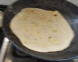 A picture of step 4 of Batata paratha potatoes paratha.