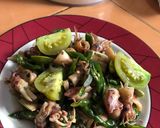 Foto langkah ke 5 dari resep Cumi pete cabe hijau.