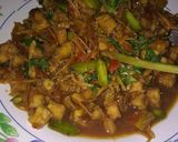 Foto langkah ke 7 dari resep Tumis Te3K (teri, tempe, pete, kemangi).