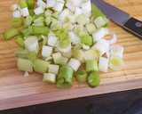 Foto del paso 2 de la receta: Guiso de legumbres y acelgas con bonito de bahía