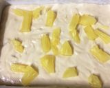 A picture of step 6 of Pineapple cake.