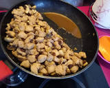Foto del paso 4 de la receta: Empanada de pollo con foie gras de pato