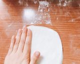 Hình bước làm 4 của món Vỏ cuốn nem/chả giò (bột mì)
