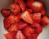 Foto del paso 2 de la receta: Mermelada de fresa y arándanos 😋