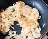 Foto del paso 1 de la receta: Huevo con cebolla