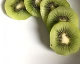 Foto del paso 4 de la receta: Avena con matcha, mantequilla de pistache y kiwi