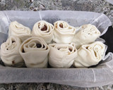 Foto del paso 3 de la receta: Rollitos de hojaldre rellenos de nutella y nueces