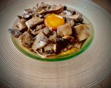 Foto del paso 8 de la receta: Setas con yema curada y crujiente de jamón ibérico sobre cama de patata y calabaza