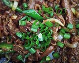 Foto langkah ke 5 dari resep Tumis Daging Sapi Iris.