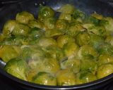 Foto del paso 1 de la receta: Bruselas con yogur y queso