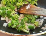 A picture of step 4 of AlmondBroccoliSoup.