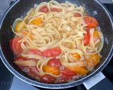 Une image de l'étape 2 de Saumon aux tagliatelles.