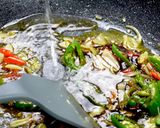 Foto langkah ke 6 dari resep Ayam tepung saus tiram.
