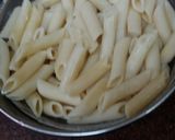 A picture of step 1 of Cheese pasta.