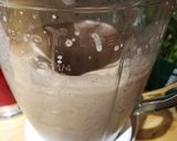 A picture of step 2 of Banana & Cocoa Smoothie.