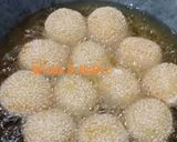Foto langkah ke 7 dari resep Onde Onde Empuk isi Kacang Hijau.