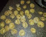 Foto del paso 4 de la receta: Capeletis de Ricota🥟