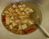 Foto langkah ke 2 dari resep Sayur Bening Toge Tahu.