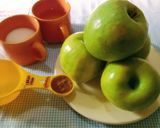 Foto del paso 1 de la receta: Dulce de manzanas verdes con canela en polvo