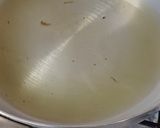 # 24 04 47 Bucatini tészta olajban eltett tonhalfilével, póréhagymával és sáfránnyal recept fázis 8 fotója