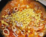 Foto langkah ke 4 dari resep Seafood Saus Padang (Cumi, Udang).