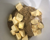 Foto del paso 3 de la receta: Cuadrados de crumble de manzana