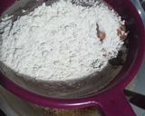 Foto del paso 2 de la receta: Bizcochitos de chocolate con maní y chispas 🍪🥜🍫
