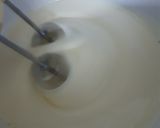 A picture of step 1 of Creamy sponge cake.