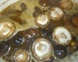Foto del paso 6 de la receta: Rabo de ternera, guisado con vino tinto 👌👌👌con setas shiitake