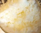 A picture of step 1 of Divine Peach Milk shaved ice.