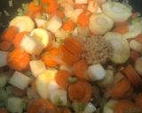 Vegyes zöldség leves recept fázis 2 fotója