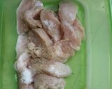 Foto langkah ke 1 dari resep Doritos Chicken Fingers.