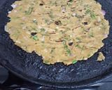 A picture of step 5 of Jowar thalipeeth.
