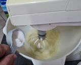 A picture of step 4 of Fluffy Japanese Pancakes.