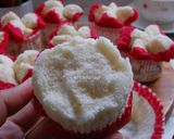 Foto langkah ke 4 dari resep Bolu Kukus Merdeka.