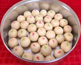 A picture of step 11 of Almond Marzipan Balls.