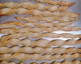 Foto del paso 3 de la receta: Palitos de Queso con Masa de Hojaldre