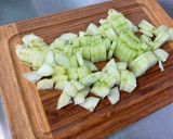 Une image de l'étape 3 de Salade de riz et fèves aux carottes, concombre et tomates.