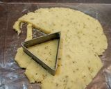 Foto langkah ke 2 dari resep Italian Garlic Cheese Cookies.