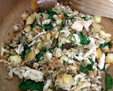 A picture of step 5 of My Stirfry leftover Turkey,Roast Potatoes,stuffing and Spinach🤩.
