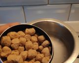 A picture of step 1 of Soya Chunks Masala 😋.