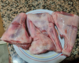 Foto del paso 1 de la receta: Jarretes de cordero al horno con patatas