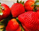 A picture of step 1 of Strawberry Peanut Butter Smoothie.